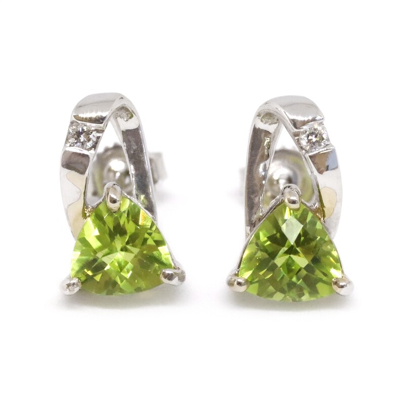 14KT White Gold Checkered Trillion Peridot Diamond Accent Twist Earring