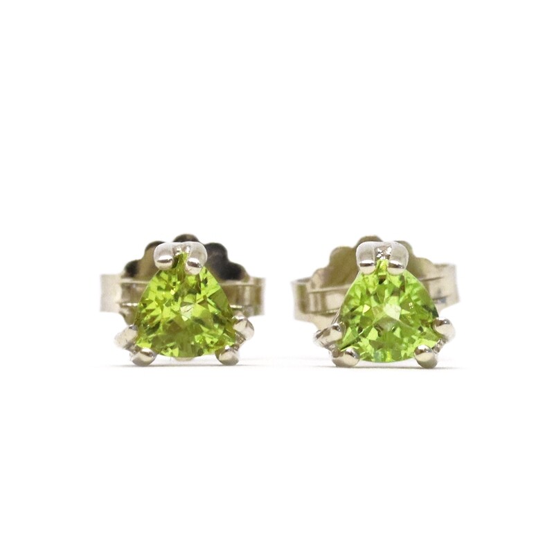 14KT White Gold Trillion Peridot Stud Earrings