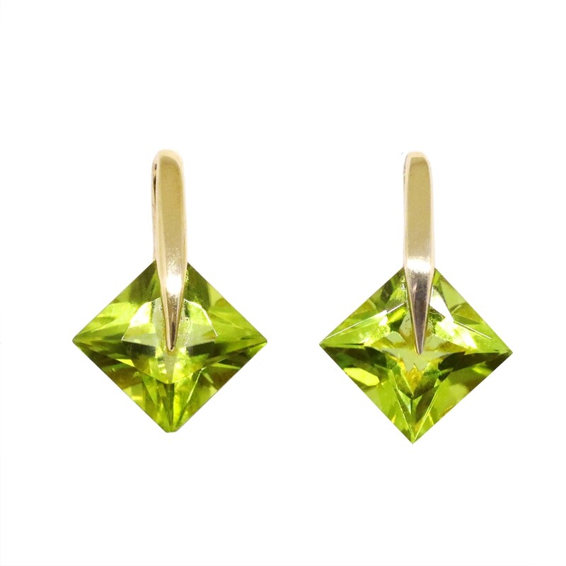 10KT Yellow Gold Square Peridot Earrings