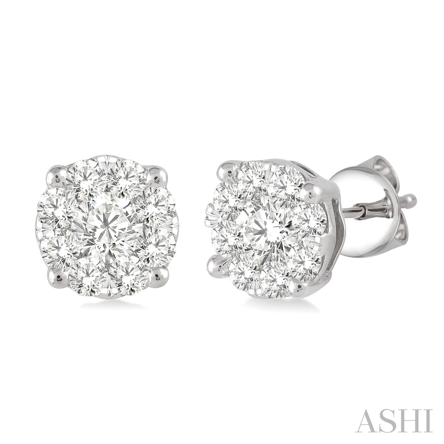 14KT White Gold Round Diamond Cluster Stud Earrings 14KT White Gold Round Diamond Cluster Stud Earrings