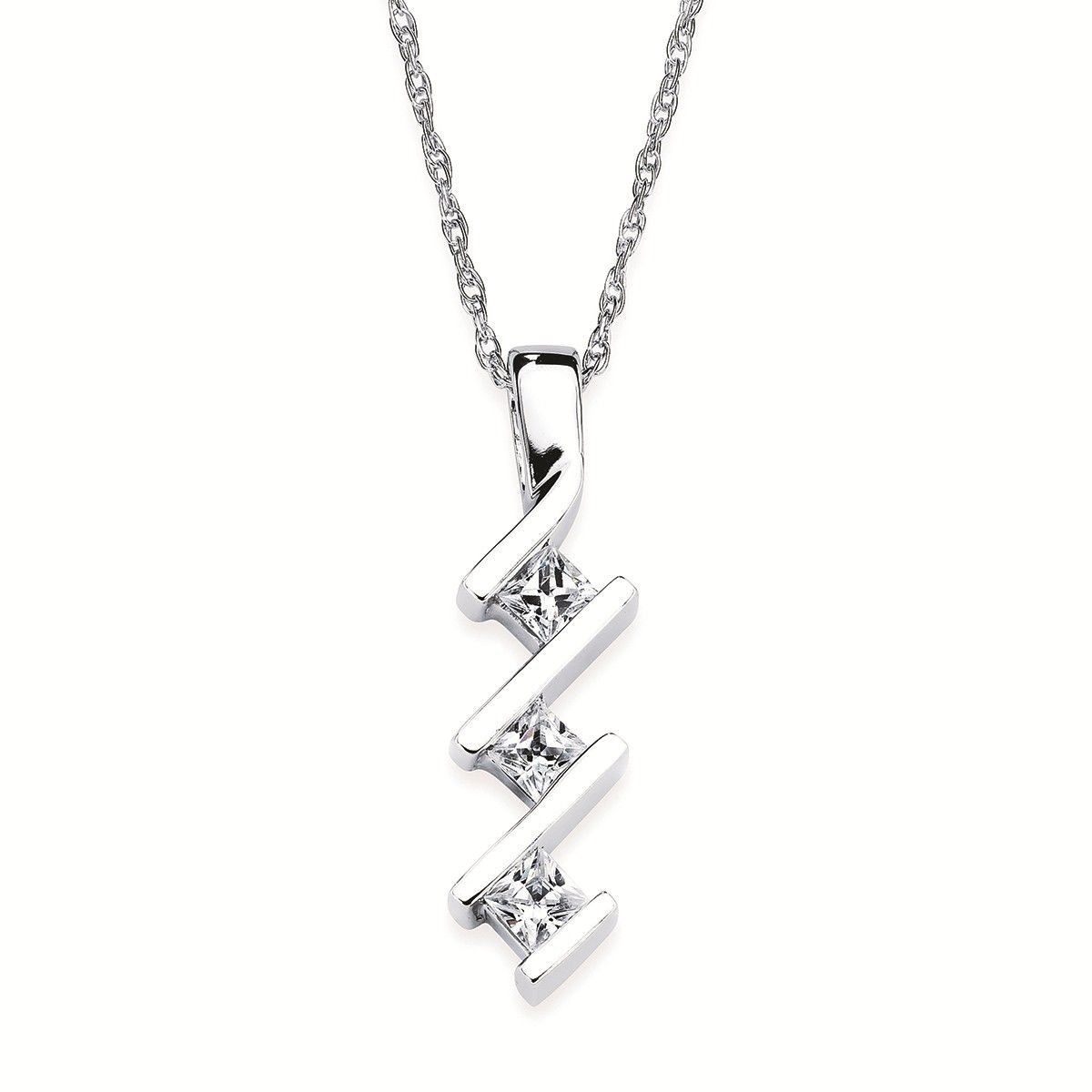 14KT White Gold Three Princess Diamond Drop Pendant Necklace 14KT White Gold Three Princess Diamond Drop Pendant Necklace