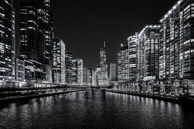 Magnificent View of Chicago Riverwalk in Black and White