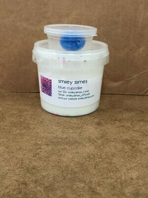 blue cupcake (DIY)