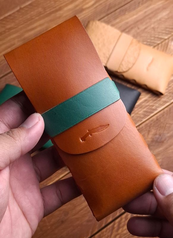 Eleanor Stitchless Fountain Pen Leather Case