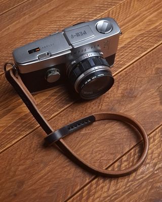 Stray Dog's Camera Leash