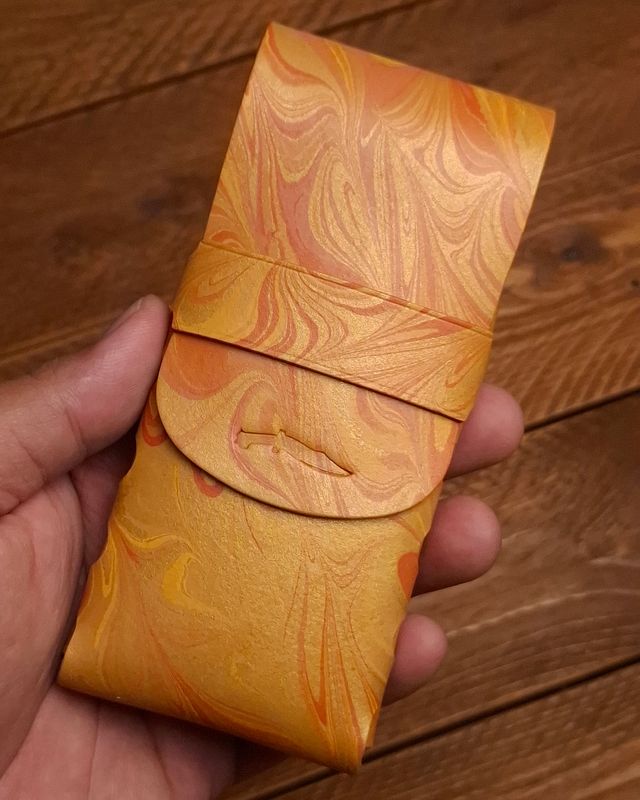 Marbled Eleanor Stitchless Fountain Pen Leather Case
