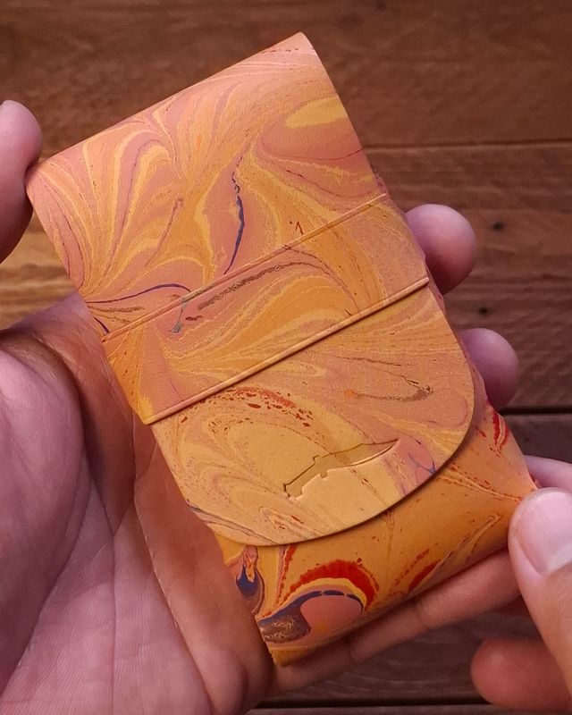 Marbled Eleanor Stitchless Fountain Pen Leather Case (Short)