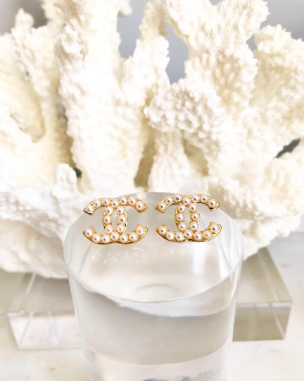 Small Gold Plated Stainless Steel Classic Pearl Stud Earrings 1.3x1.7cm