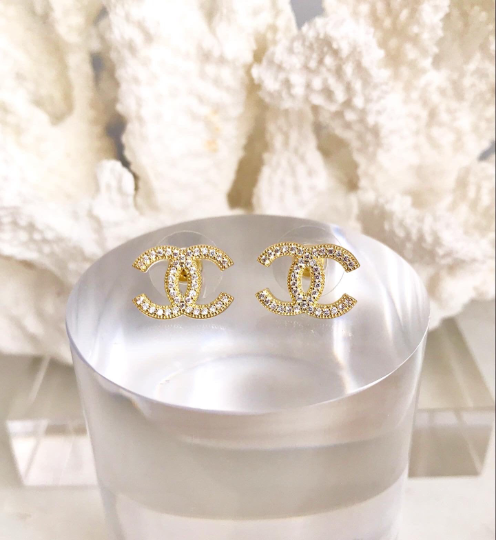18CT Gold or White Gold 925 Sterling Classic with Cubic Zirconia Stud Earrings 1.2x1.6cm