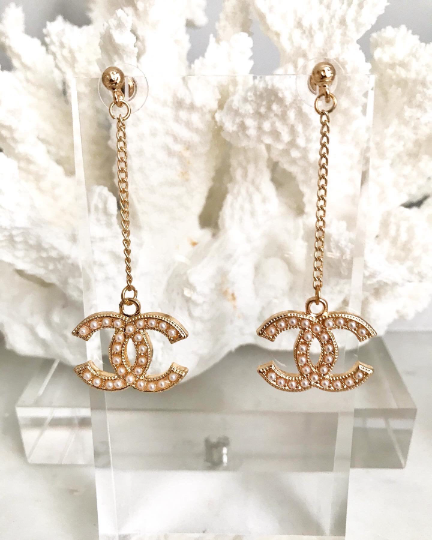 Gold Plated Classic Pearl Drop Earrings 1.2x2.5x6.5cm