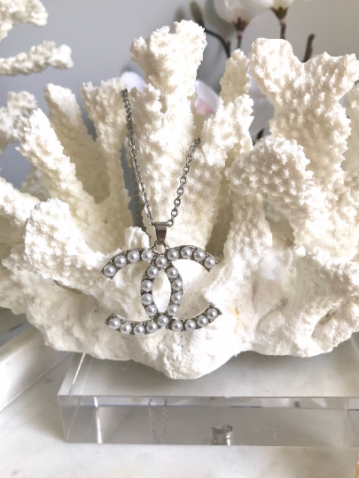 Pearl Pendant Necklace 3x4cm