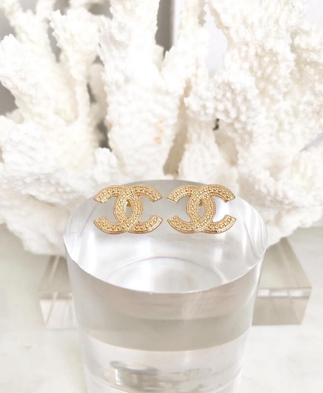 Gold Plated Classic Stud Earrings 1.4x1.9cm
