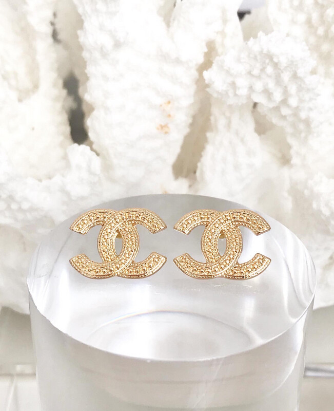 Gold Plated Classic Stud Earrings 1.4x1.9cm