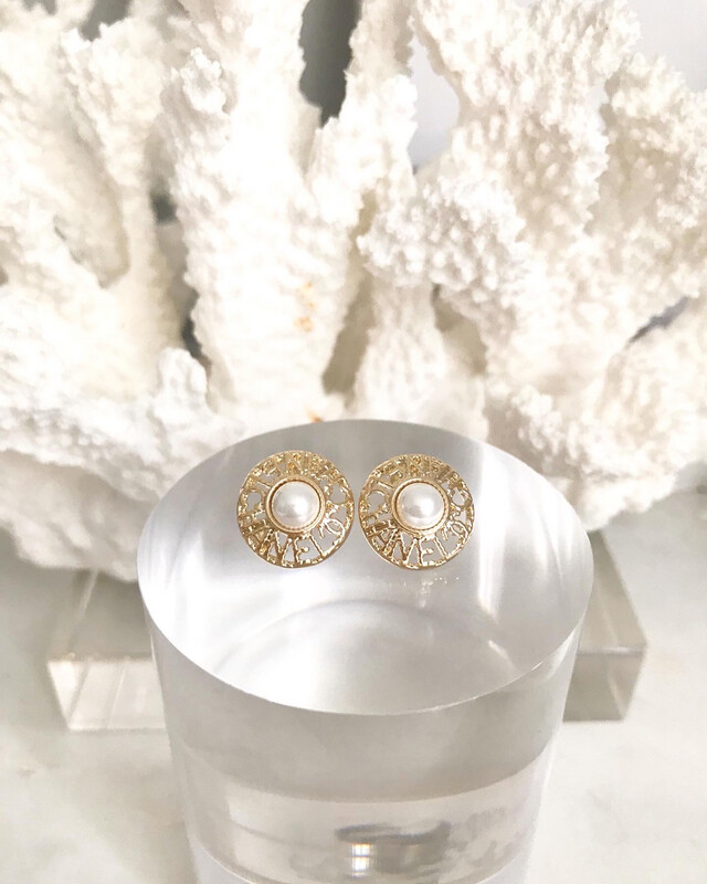 18CT Gold 925 Sterling Round Vintage Classic Pearl Stud Earrings 1.8x1.8cm