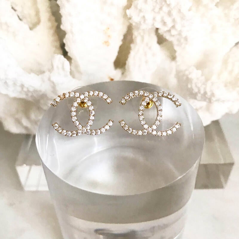 18CT Gold 925 Sterling Silver with Hand in-laid Cubic Zirconia Medium Sized Classic Stud Earrings 1.6x2.2cm