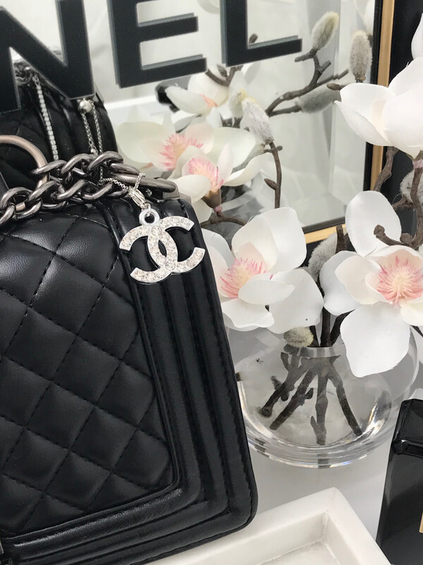 SALE* Classic Silver C Crystal Pendant 2.8x3cm