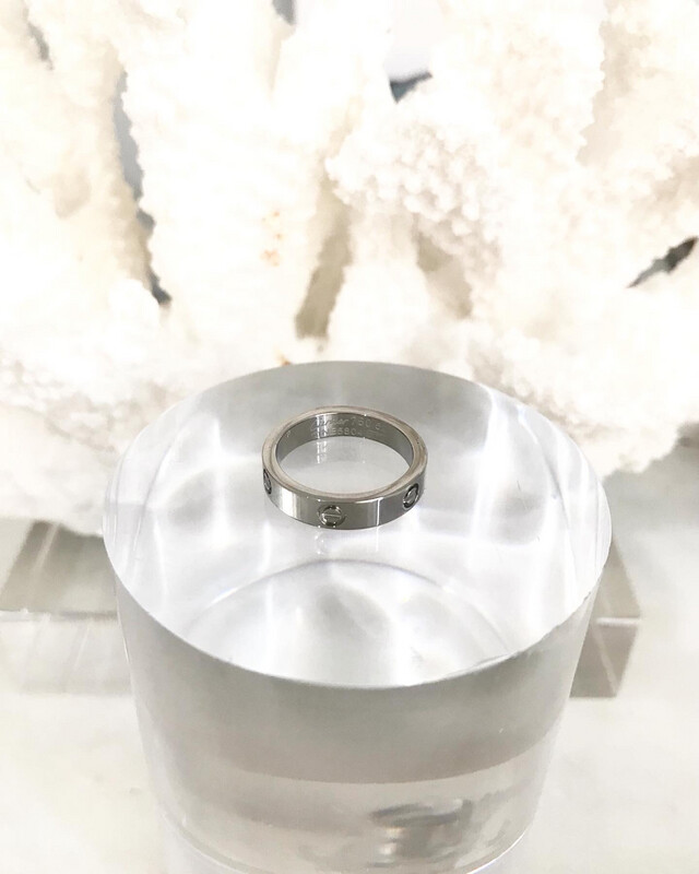 High Quality Titanium Steel Silver *Thin Size Style Love Rings Available in Sizes 5-8 (4mm width)