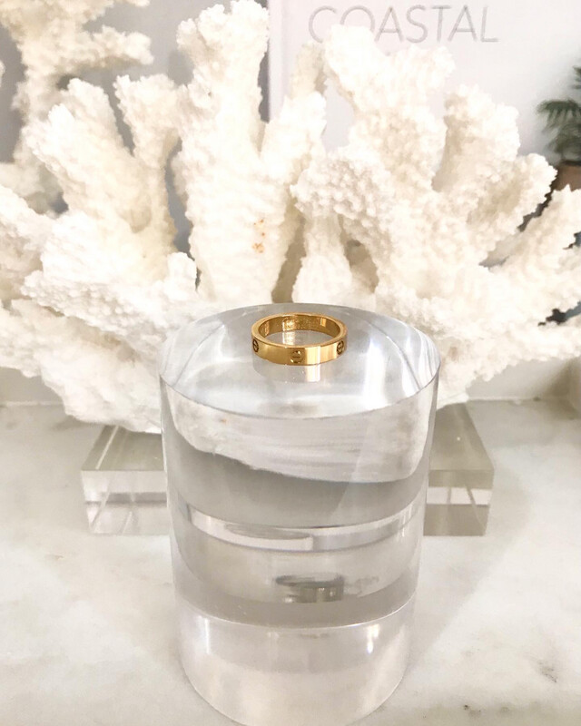 High Quality Titanium Steel Gold *Thin Size Style Love Rings Available in Sizes 5-7 (4mm width)