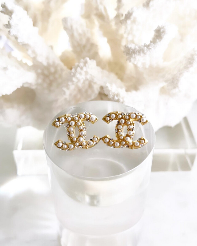 High Quality Gold Surgical Steel Diamantés &amp; Pearls Classic C-Stud Earrings 1.5x2cm