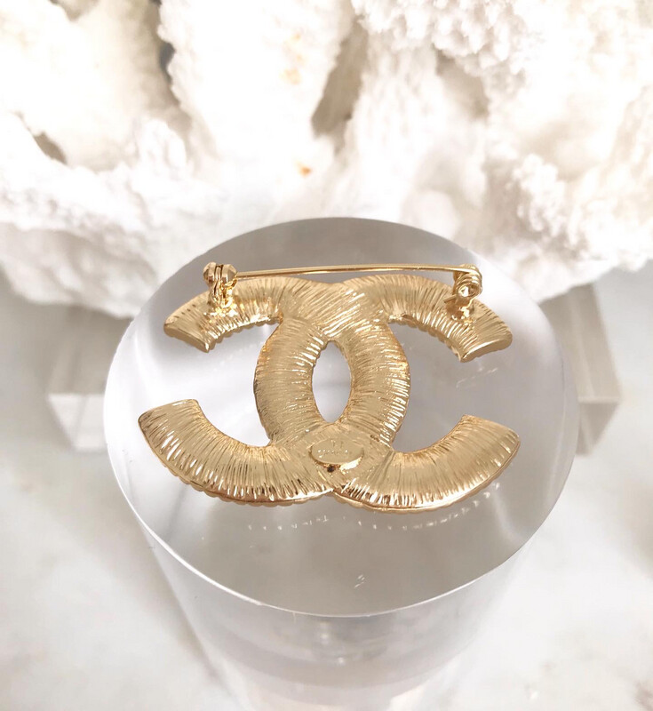 Classic Gold Pearls Pin Brooches 3.3x4.5cm