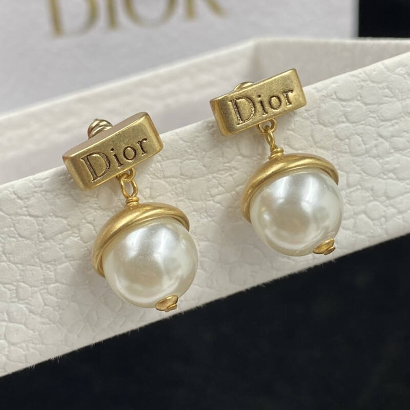Classic Jadore Pearl Drop Earrings