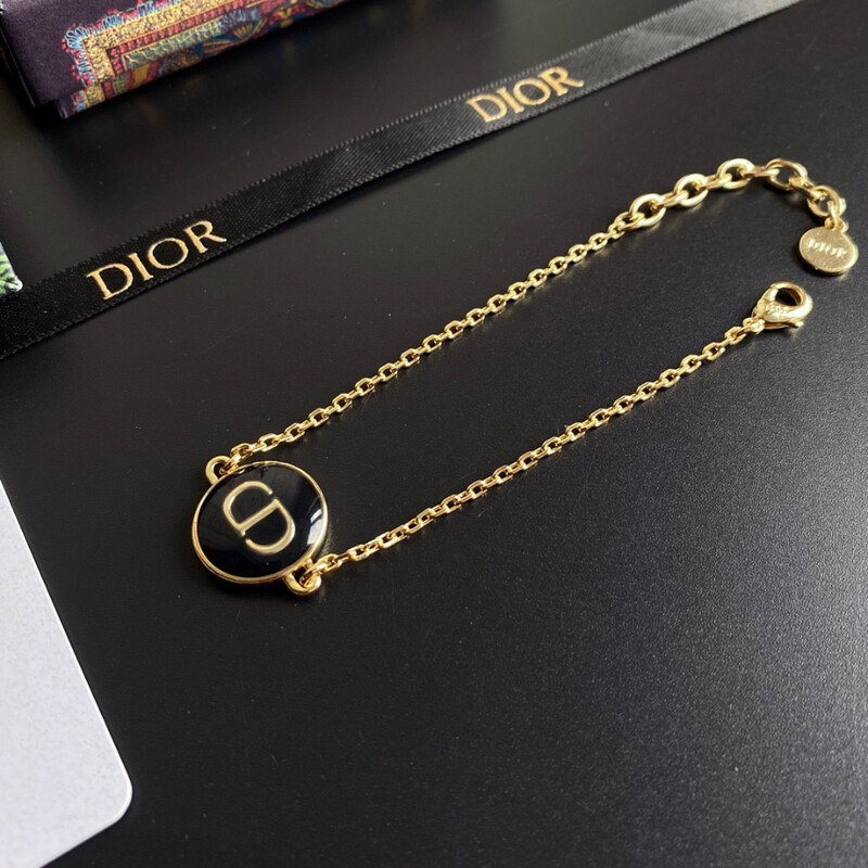High Quality 18CT Gold Stainless Steel CD Bracelet 1.5x1.5cm (size adjustable) wearing length 7-11.5cm