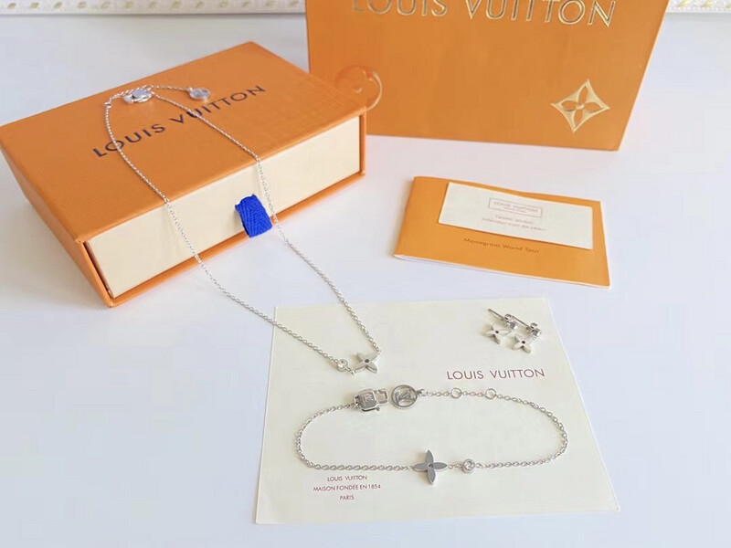 High Quality Silver Stainless Steel Stud Diamond Necklace Size Adjustable