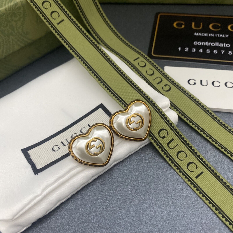 High Quality Surgical Steel Antique Gold G Heart Studs