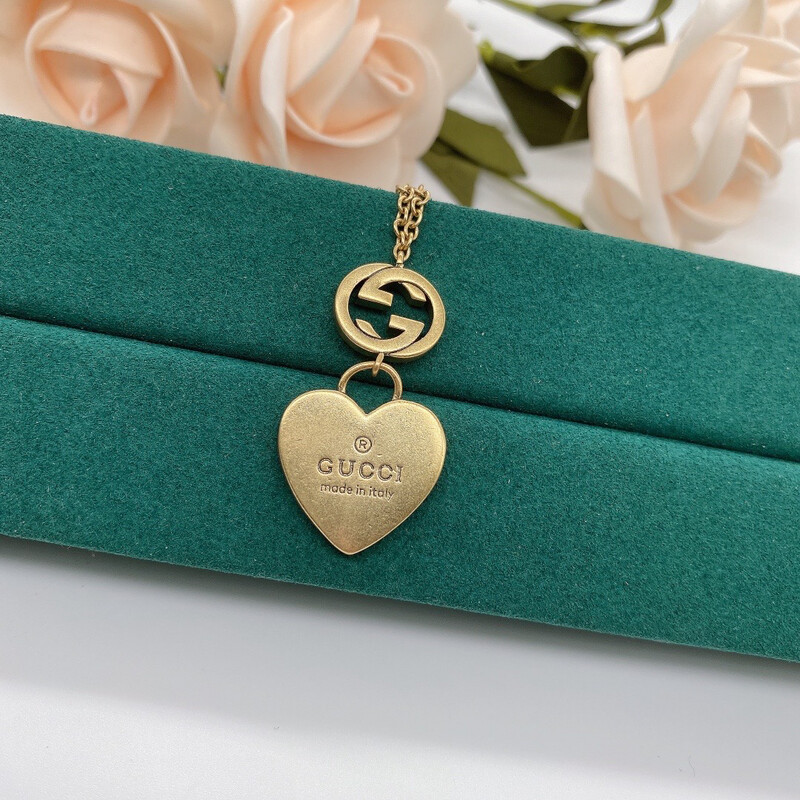 High Quality Antique Gold G-Heart Necklace (size adjustable) 20-25.5cm / Pendant Size 2.1x3.8cm 