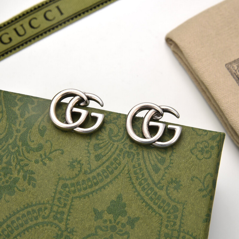 High Quality Antique Silver Surgical Steel Studs 1.5x1.9cm