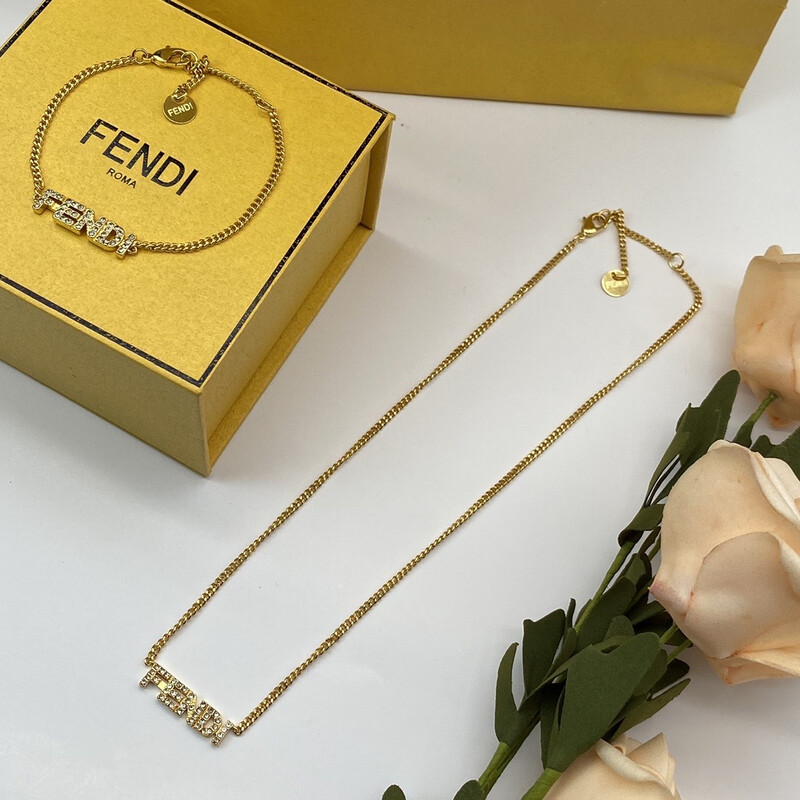 High Quality 18Ct Gold F3ndi Diamantés Necklace Size Adjustable