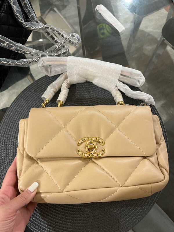 Top Quality Sheepskin Leather Beige 19 Bag