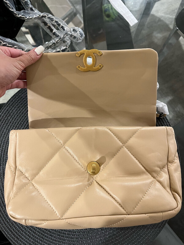 Top Quality Sheepskin Leather Beige 19 Bag