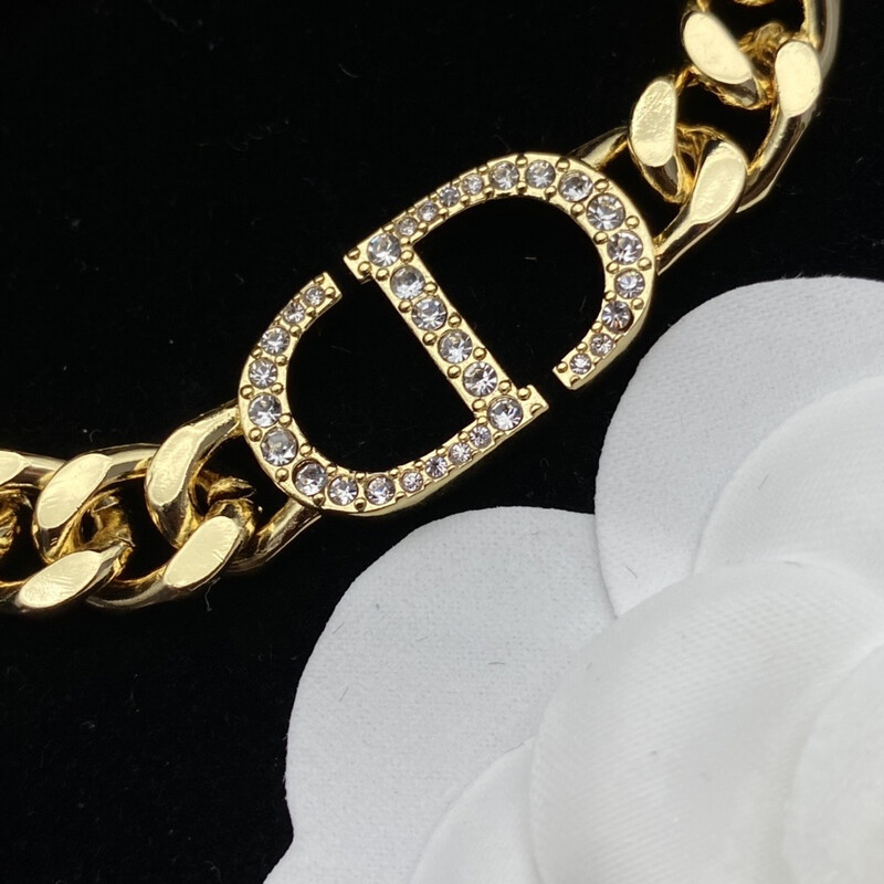 Top Quality Montaigne Gold Necklace With White Diamantés