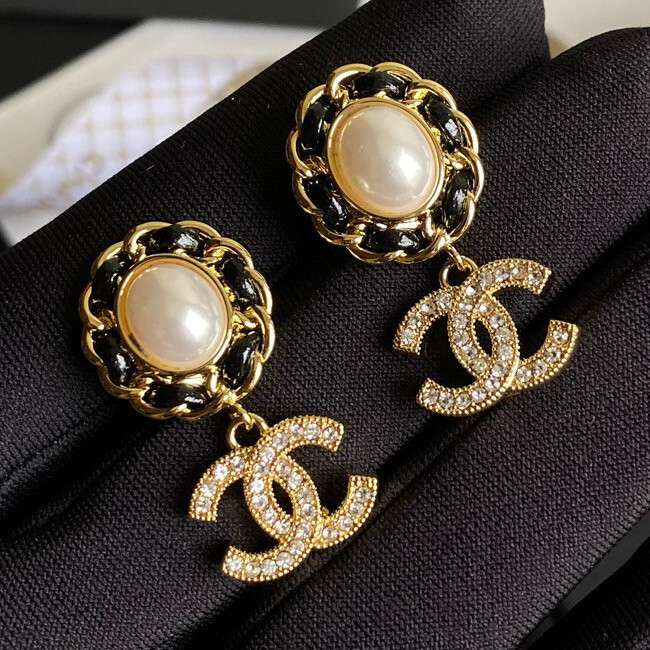 High Quality 18CT Gold Plated Surgical Steel Classic Vintage Pearl Dangle Earrings with Cubic Zirconias 1.2x3.2cm