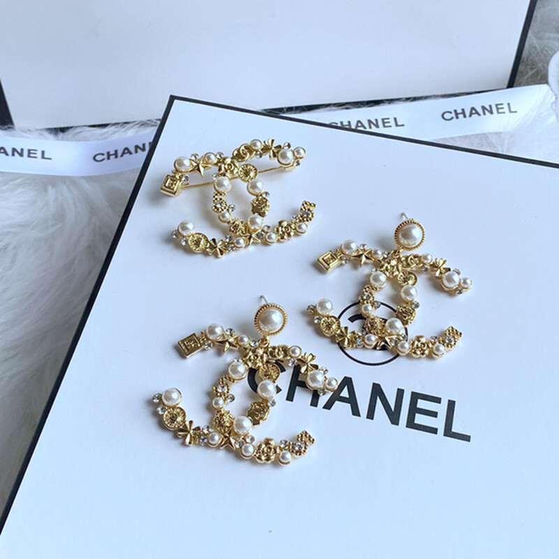 High Quality Stainless Steel Large Gold Classic C Diamantés &amp; Pearls Drop Earrings 4.5x5cm