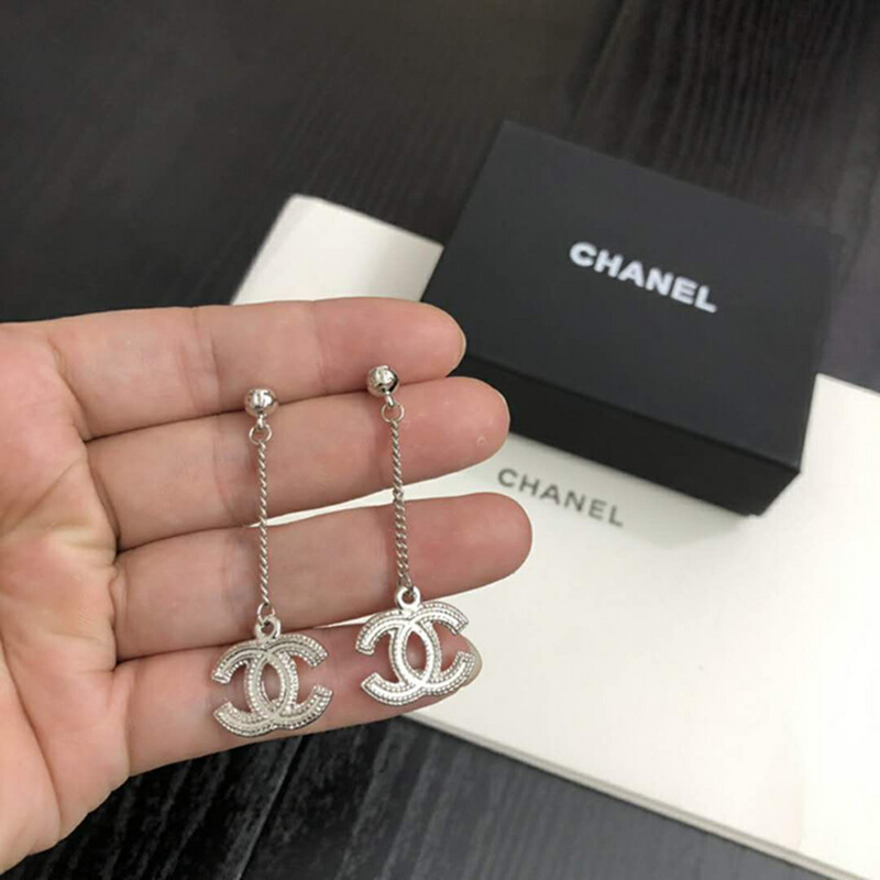 SALE* Silver Plated Classic Dangle Earrings 2x2.5x7cm