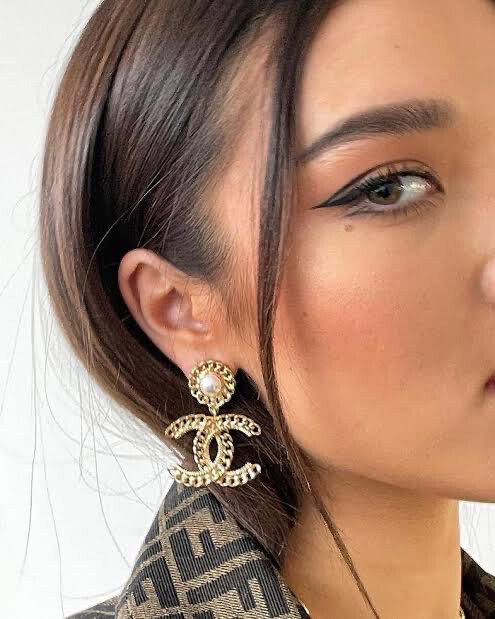 Classic Gold C &amp; Pearl Drop Earrings 3x4.2cm