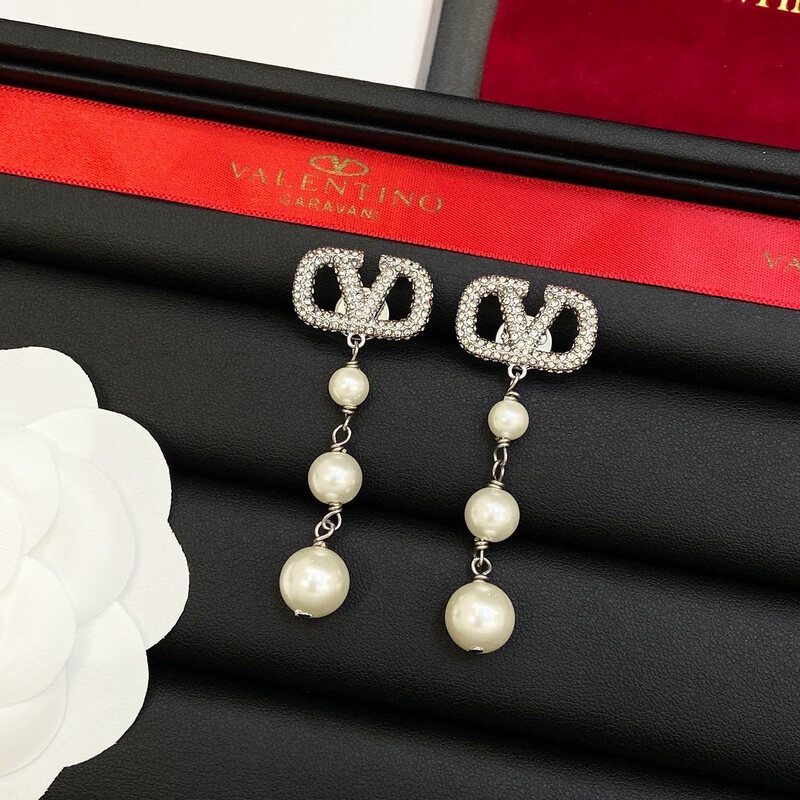 High Quality VLOGO Pearl Drop In Silver
