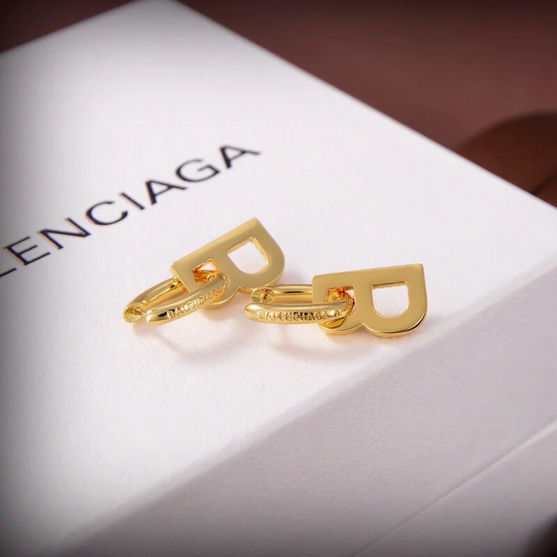 High Quality B Earrings In Gold