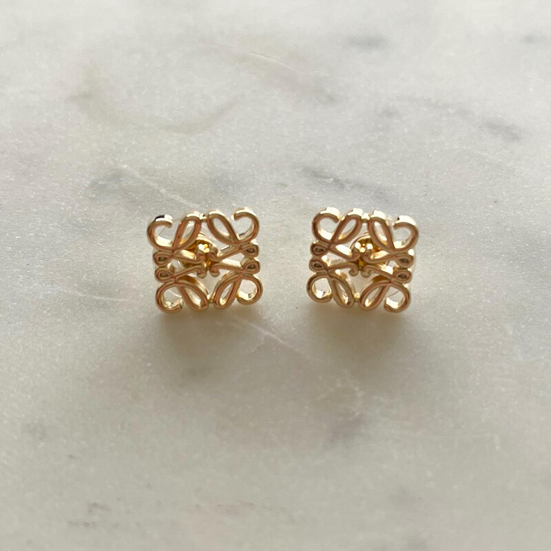 High Quality Gold Anagram Stud Earrings 1.3x1.5cm
