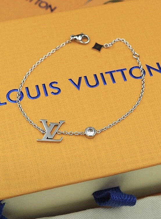 High Quality Silver Stainless Steel Stud Diamond Bracelet Size Adjustable