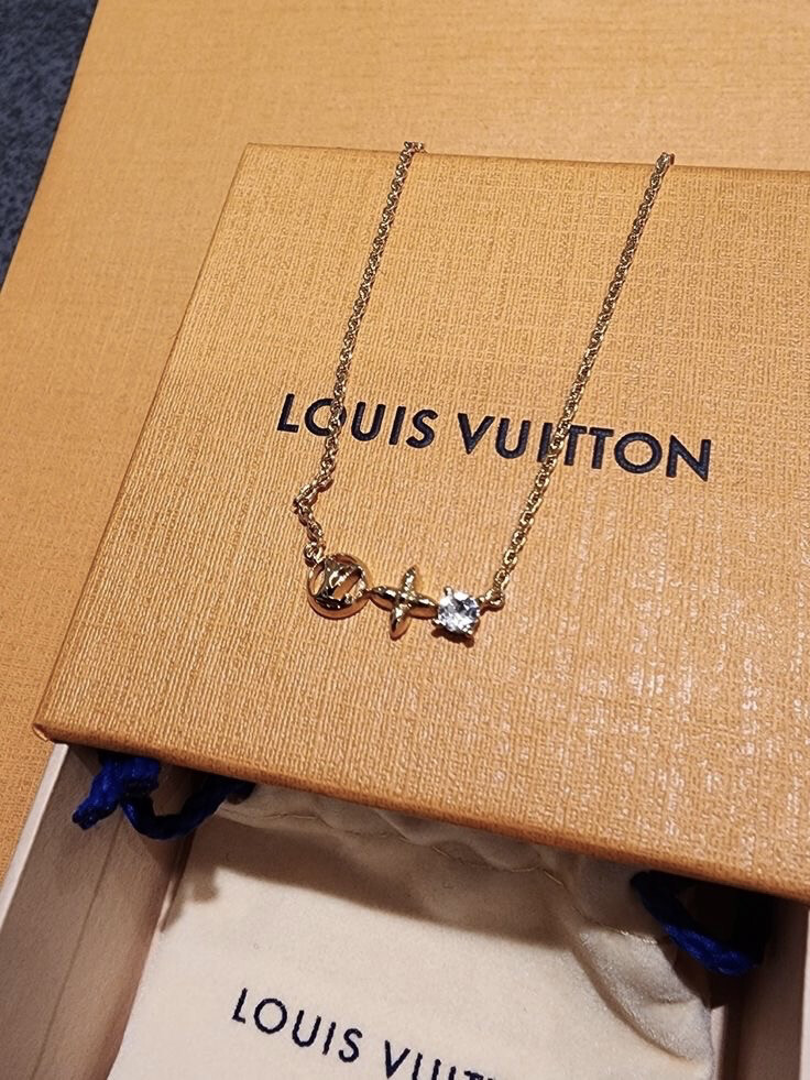 Louis Petit Classic Logo necklace