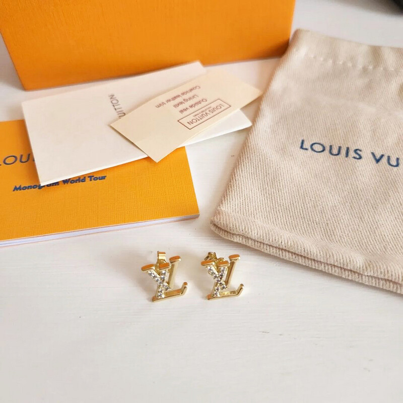 High Quality Stainless Steel Gold Classic L\/ Stud Earrings with Cubic Zircons