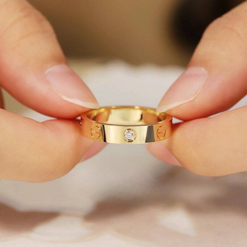 High Quality Premium 18 CT Gold plated Titanium Love Ring With Zircon Stones 5mm