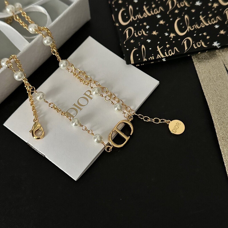 High Quality Petit CD Necklace With Pearls