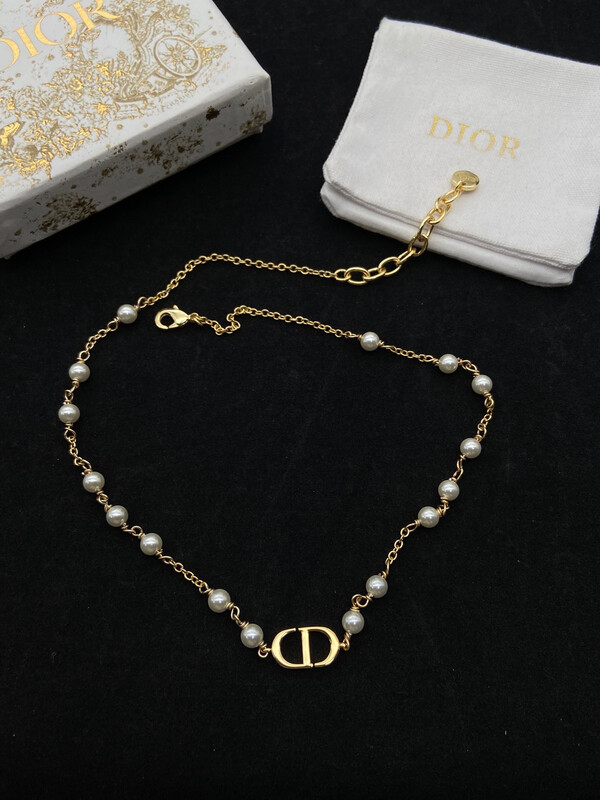 High Quality Petit CD Necklace With Pearls