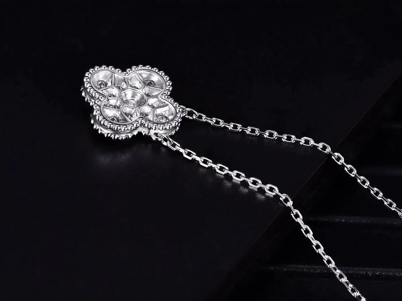 TOP Quality AAA+ 925 Sterling Silver with 18CT White Gold plated Arpels Motif Necklace With Zircon Diamonds
