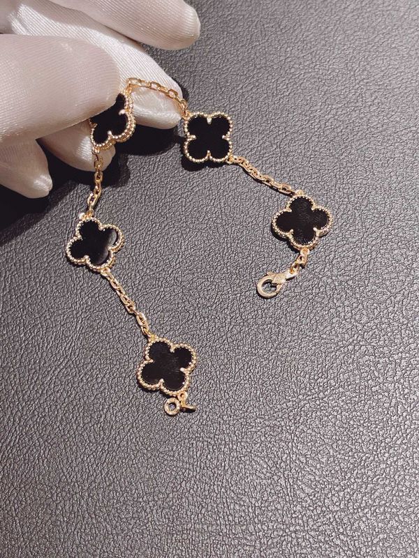 AAA+ High Quality 18CT Gold 925 Sterling Silver in Onyx Arpels Bracelet