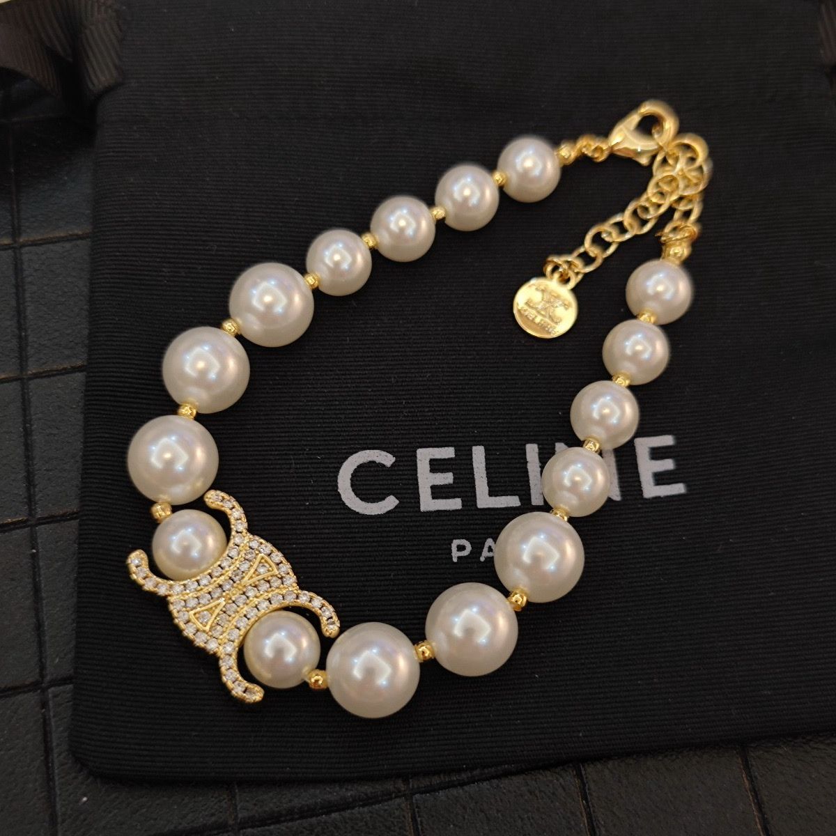 High Quality Gold Pearls Cel Bracelet